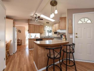 Photo 11: 18 1240 WILKINSON ROAD in COMOX: CV Comox Peninsula Manufactured Home for sale (Comox Valley)  : MLS®# 780089