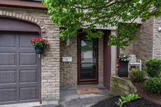 Photo 3: 32 80 Old Country Drive in Kitchener: 331 - Alpine Village/Country Hills Row/Townhouse for sale (3 - Kitchener West)  : MLS®# 40260642