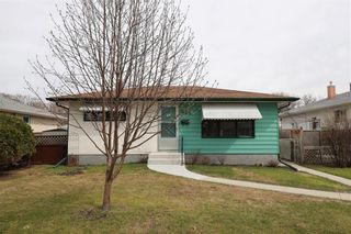 Photo 1: 525 Yale Avenue in Winnipeg: East Transcona Residential for sale (3M)  : MLS®# 202208986