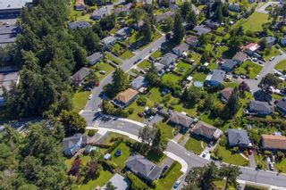 Photo 30: 676 Vanalman Ave in Saanich: SW Northridge Single Family Residence for sale (Saanich West)  : MLS®# 968019