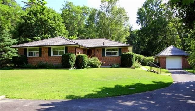 Main Photo: 1048 Portage Road in Kawartha Lakes: Kirkfield House (Bungalow) for sale : MLS®# X4209953