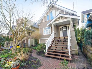 Photo 1: 770 E 24TH Avenue in Vancouver: Fraser VE House for sale in "FRASER" (Vancouver East)  : MLS®# R2442783