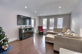 Photo 3: 680 7th Street East in Prince Albert: East Flat Residential for sale : MLS®# SK914521