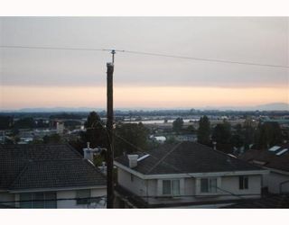 Photo 9: 1950 E 64TH Avenue in Vancouver: Fraserview VE House for sale in "FRASERVIEW" (Vancouver East)  : MLS®# V785070