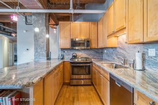 Photo 8: 360 W Illinois Street Unit 401 in Chicago: CHI - Near North Side Residential for sale ()  : MLS®# 11306399