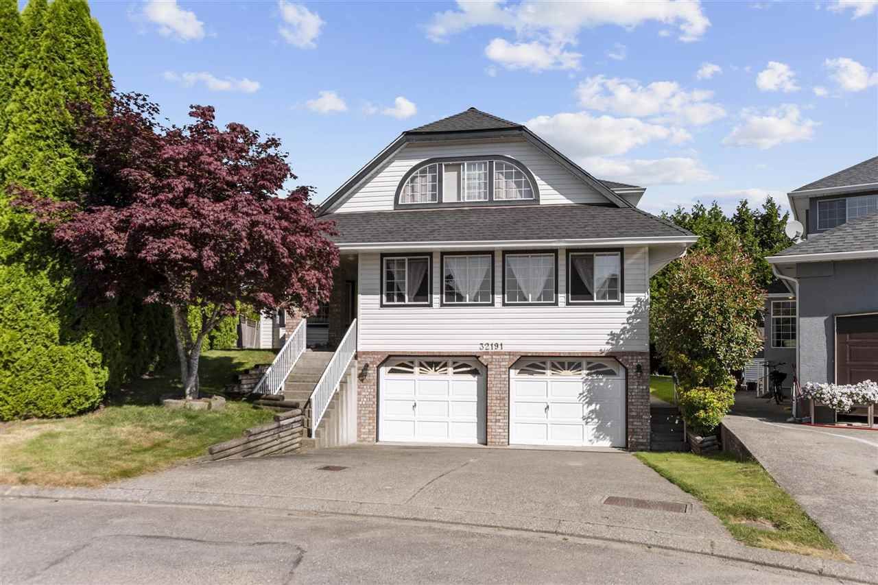 Main Photo: 32191 GOLDEN Avenue in Abbotsford: Abbotsford West House for sale : MLS®# R2480884