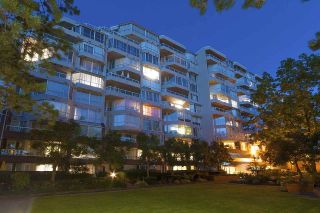 Photo 2: 615 518 MOBERLY ROAD in Vancouver: False Creek Condo for sale (Vancouver West)  : MLS®# R2213184
