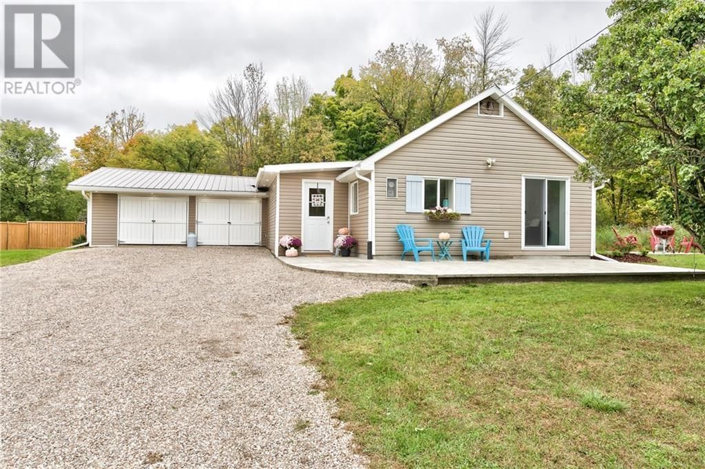 Main Photo: 18536 HWY 7 HIGHWAY in Perth: House for sale : MLS®# 1335363