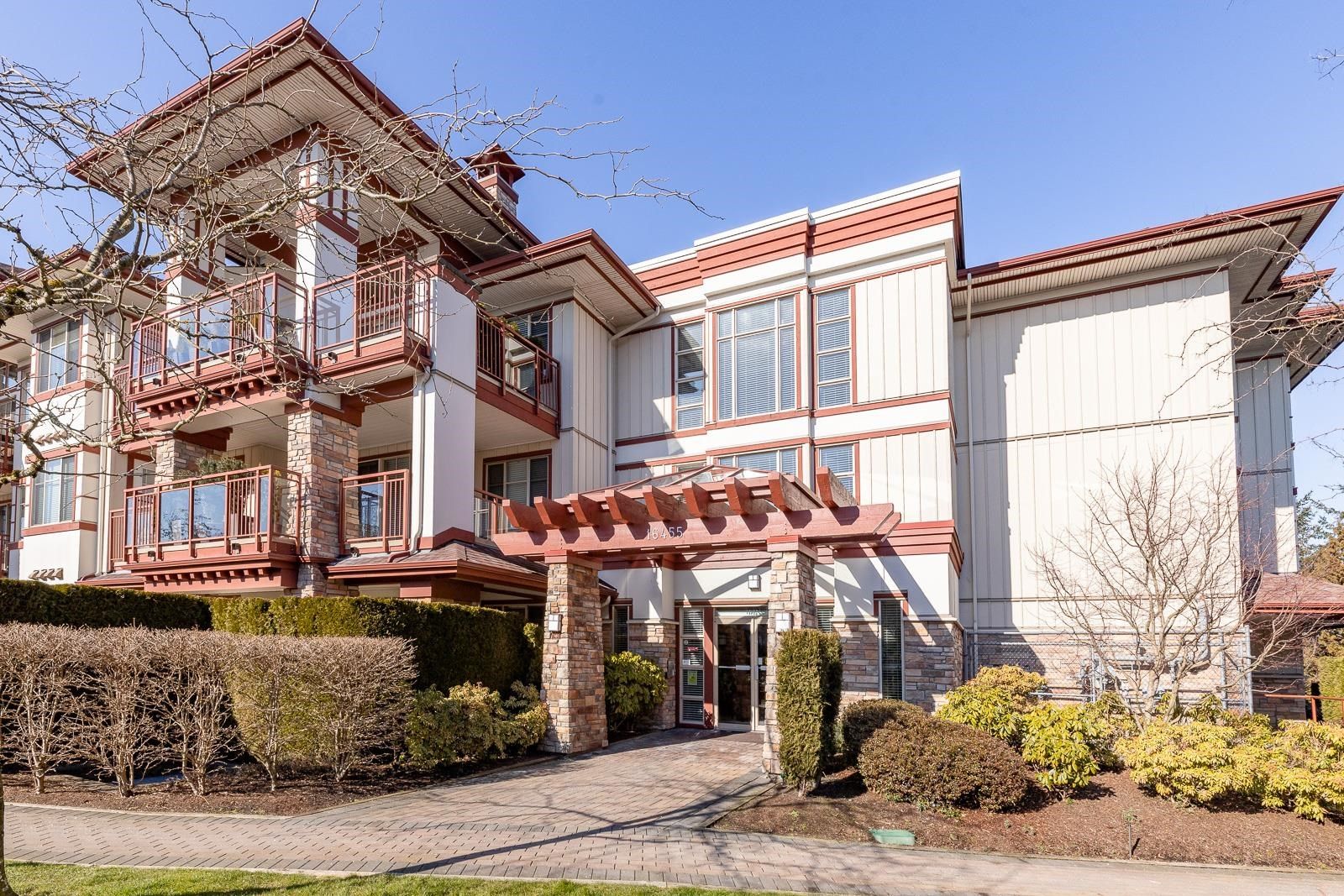 Photo 38: Photos: 101 16455 64 Avenue in Surrey: Cloverdale BC Condo for sale in "ST. ANDREWS" (Cloverdale)  : MLS®# R2669830