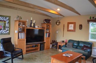 Photo 2: 2549 ROSS Road in Abbotsford: Aberdeen House for sale : MLS®# R2569446