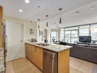 Photo 5: 704 88 W 1ST Avenue in Vancouver: False Creek Condo for sale in "The One" (Vancouver West)  : MLS®# R2866595