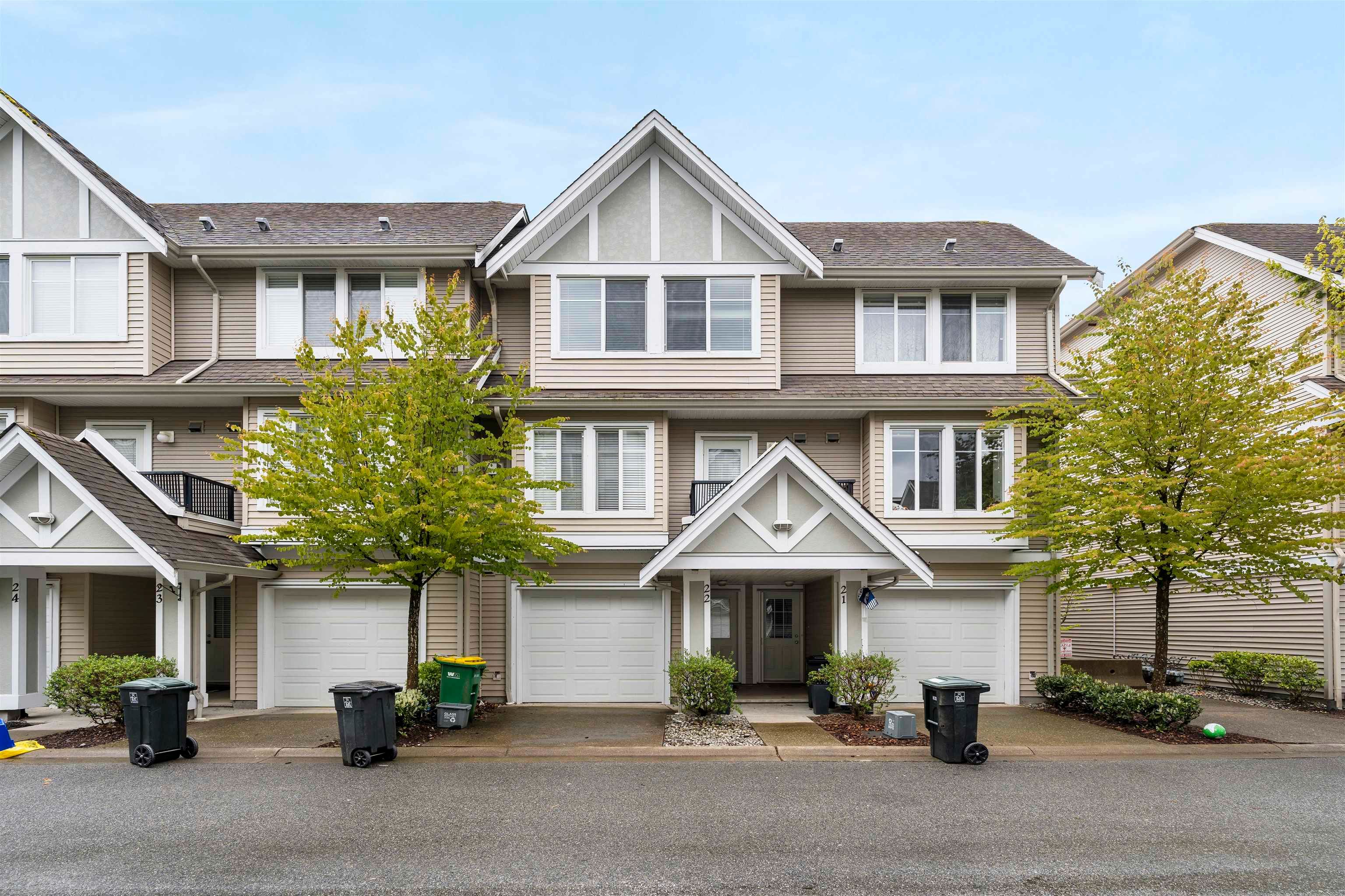 Main Photo: 22 19141 124 Avenue in : Mid Meadows Townhouse for sale in "Meadowview Estates" (Pitt Meadows)  : MLS®# R2836158