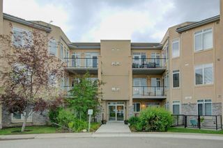 Photo 1: 206 2121 98 Avenue SW in Calgary: Palliser Apartment for sale : MLS®# C4242491