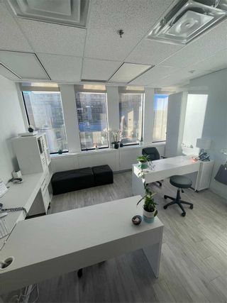 Photo 5: 300 1 St Clair Avenue W in Toronto: Yonge-St. Clair Property for lease (Toronto C02)  : MLS®# C5844813