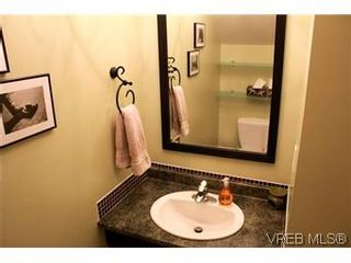 Photo 4: 6 1070 Chamberlain St in VICTORIA: Vi Fairfield East Row/Townhouse for sale (Victoria)  : MLS®# 585831