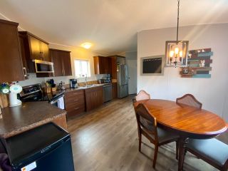 Photo 5: 8610 79A Street in Fort St. John: Fort St. John - City SE Manufactured Home for sale in "WINDFIELD ESTATES" (Fort St. John (Zone 60))  : MLS®# R2484457