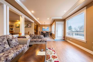 Photo 9: 395 N HYTHE Avenue in Burnaby: Capitol Hill BN House for sale (Burnaby North)  : MLS®# R2742840
