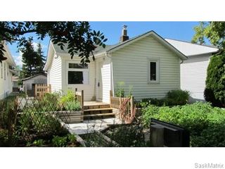 Photo 1: 1703 F Avenue North in Saskatoon: Mayfair Single Family Dwelling for sale (Saskatoon Area 04)  : MLS®# 546391