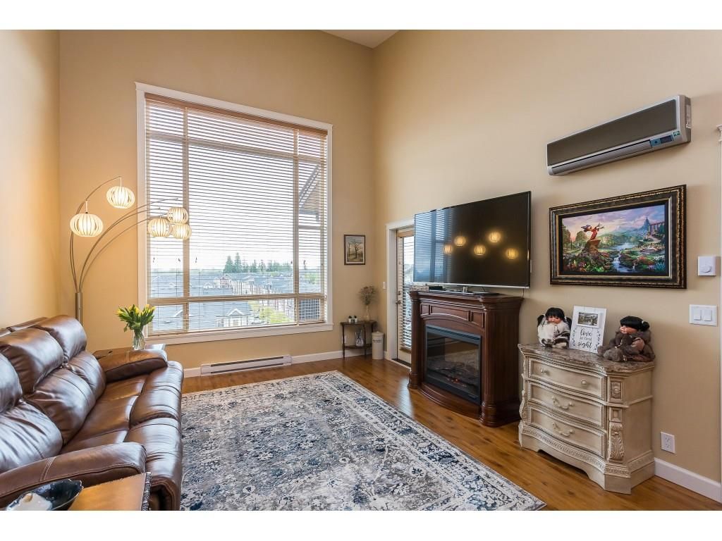Photo 8: Photos: 624 8067 207 Street in Langley: Willoughby Heights Condo for sale in "Yorkson Creek - Parkside 1" : MLS®# R2451998