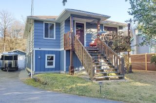 Photo 1: 38842 BRITANNIA Avenue in Squamish: Dentville House for sale : MLS®# R2813179