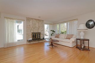 Photo 2: 698 FOLSOM Street in Coquitlam: Central Coquitlam House for sale : MLS®# R2355169