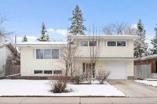 Main Photo: 1027 78 Avenue SW in Calgary: Chinook Park Detached for sale : MLS®# A2123197
