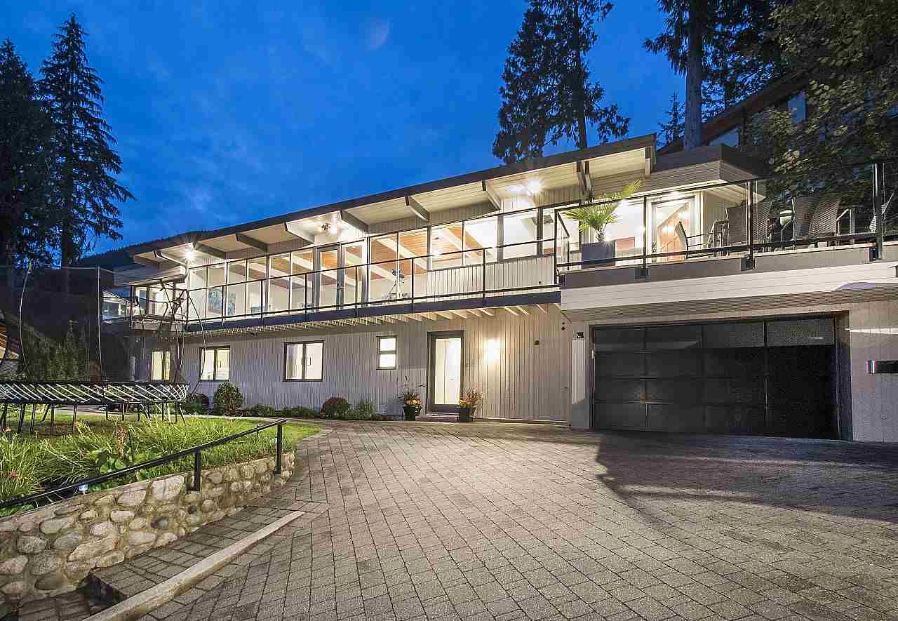 Photo 1: Photos: 564 BLUERIDGE AV in : Blueridge NV House for sale (North Vancouver)  : MLS®# R2208005