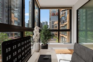 Photo 4: 301 488 HELMCKEN Street in Vancouver: Yaletown Condo for sale (Vancouver West)  : MLS®# R2796377