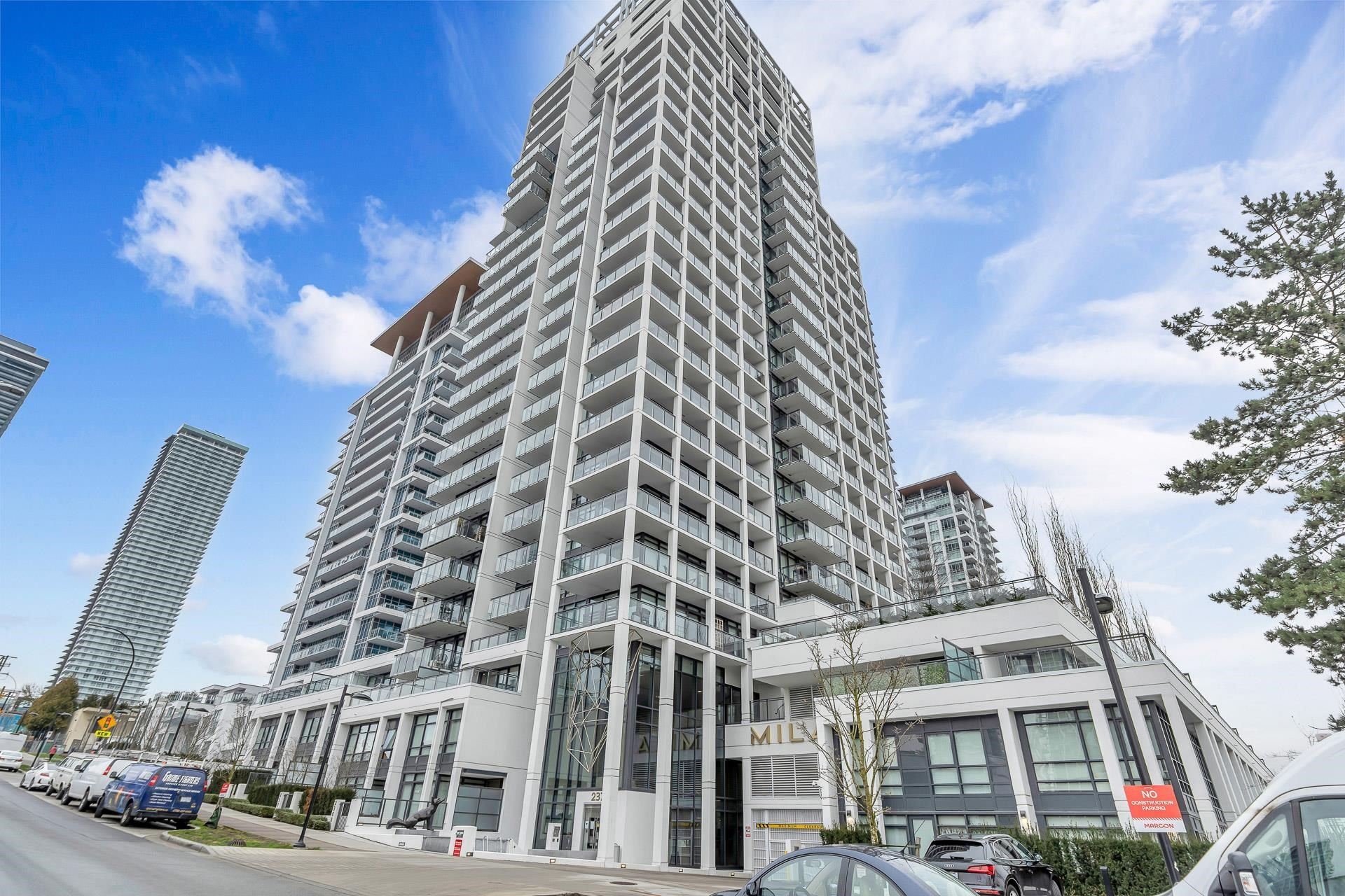 Main Photo: 702 2378 ALPHA Avenue in Burnaby: Brentwood Park Condo for sale (Burnaby North)  : MLS®# R2651582
