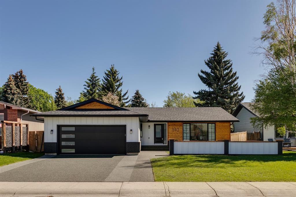Main Photo: 340 Parkview Crescent SE in Calgary: Parkland Detached for sale : MLS®# A2051203