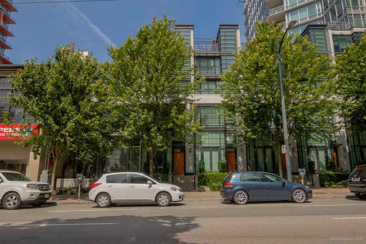 Main Photo: 1285 SEYMOUR Street in Vancouver: Downtown VW Townhouse for sale in "THE ELAN" (Vancouver West)  : MLS®# R2077325