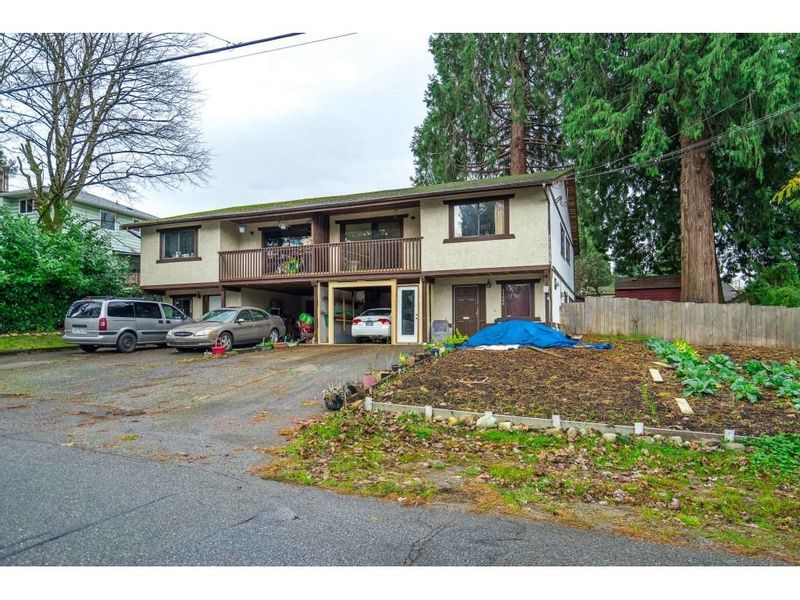 FEATURED LISTING: 11566 - 11568 97 Avenue Surrey