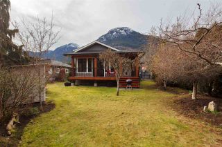 Photo 1: 39698 CLARK ROAD in Squamish: Northyards House for sale : MLS®# R2551003