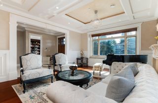 Photo 4: 1637 W 61ST Avenue in Vancouver: South Granville House for sale (Vancouver West)  : MLS®# R2752531