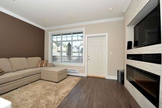 Photo 5: 60 7090 180TH Street in Surrey: Cloverdale BC Townhouse for sale in "THE BOARDWALK" (Cloverdale)  : MLS®# F1323453