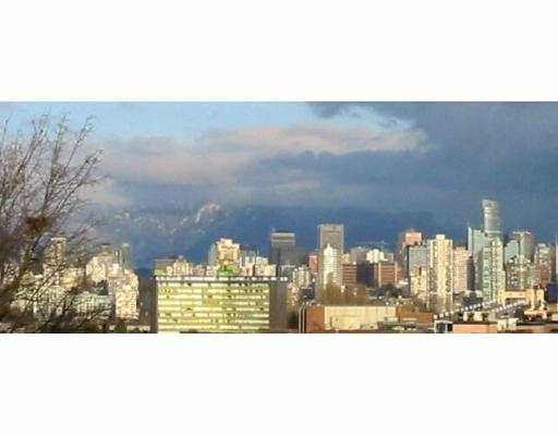 Main Photo: 205 2100 W 3RD AV in Vancouver: Kitsilano Condo for sale (Vancouver West)  : MLS®# V574386