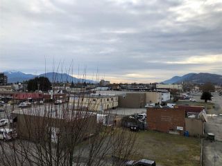 Photo 6: 409 9422 VICTOR Street in Chilliwack: Chilliwack N Yale-Well Condo for sale in "NEW MARKET" : MLS®# R2337237