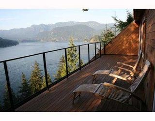 Photo 1: 4720 EASTRIDGE Road in North Vancouver: Deep Cove House for sale : MLS®# V748012