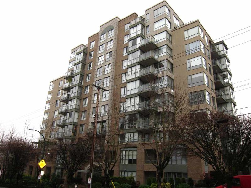 FEATURED LISTING: 403 - 2288 PINE Street Vancouver