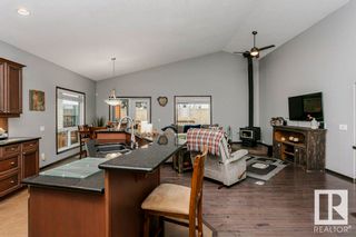 Photo 3: 63 HUNTINGTON Crescent: Spruce Grove House for sale : MLS®# E4380861