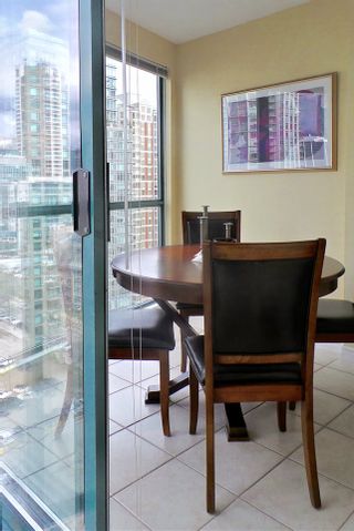 Photo 6: 2202 939 HOMER STREET in Vancouver: Yaletown Condo for sale (Vancouver West)  : MLS®# R2150723