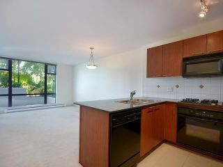 Photo 3: 411 5933 COONEY Road in Richmond: Brighouse Condo for sale : MLS®# V972562