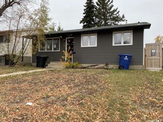 Photo 2: 3825 Diefenbaker Drive in Saskatoon: Pacific Heights Residential for sale : MLS®# SK879058