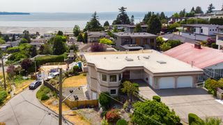 Photo 25: 15596 SEMIAHMOO Avenue: White Rock House for sale in "Top of Bluff East Beach" (South Surrey White Rock)  : MLS®# R2785787