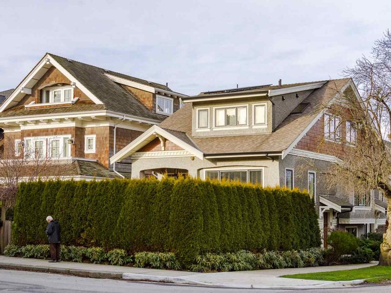 FEATURED LISTING: 3209 2ND Avenue West Vancouver
