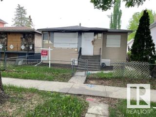 Photo 1: 9523 110 Avenue in Edmonton: Zone 13 House for sale : MLS®# E4321413