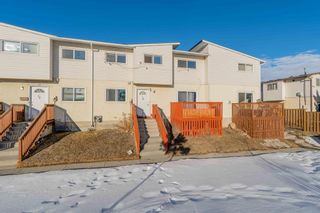 Photo 5: 18 4515 7 Avenue SE in Calgary: Forest Heights Row/Townhouse for sale : MLS®# A2022689
