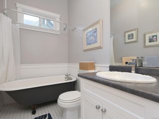 Photo 16: 1117 Chapman St in Victoria: Vi Fairfield West House for sale : MLS®# 862021
