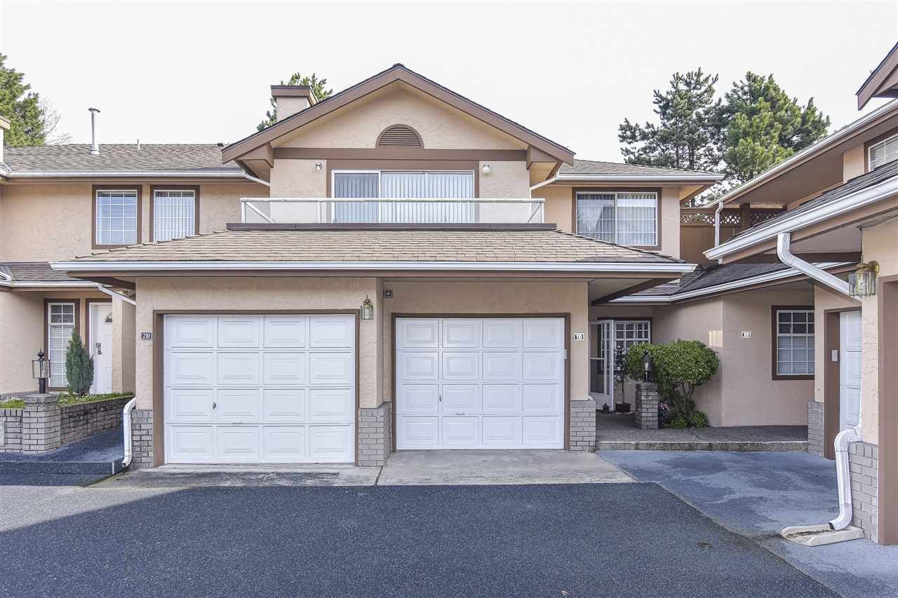 Main Photo: 110 14861 98 Avenue in Surrey: Guildford Townhouse for sale in "The Mansions" (North Surrey)  : MLS®# R2438007