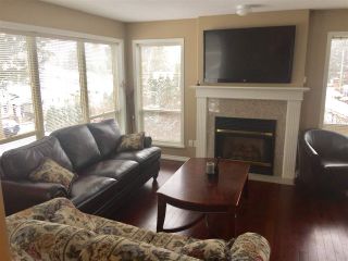 Photo 2: 304 33731 MARSHALL Road in Abbotsford: Central Abbotsford Condo for sale in "STEPHANIE PLACE" : MLS®# R2136338